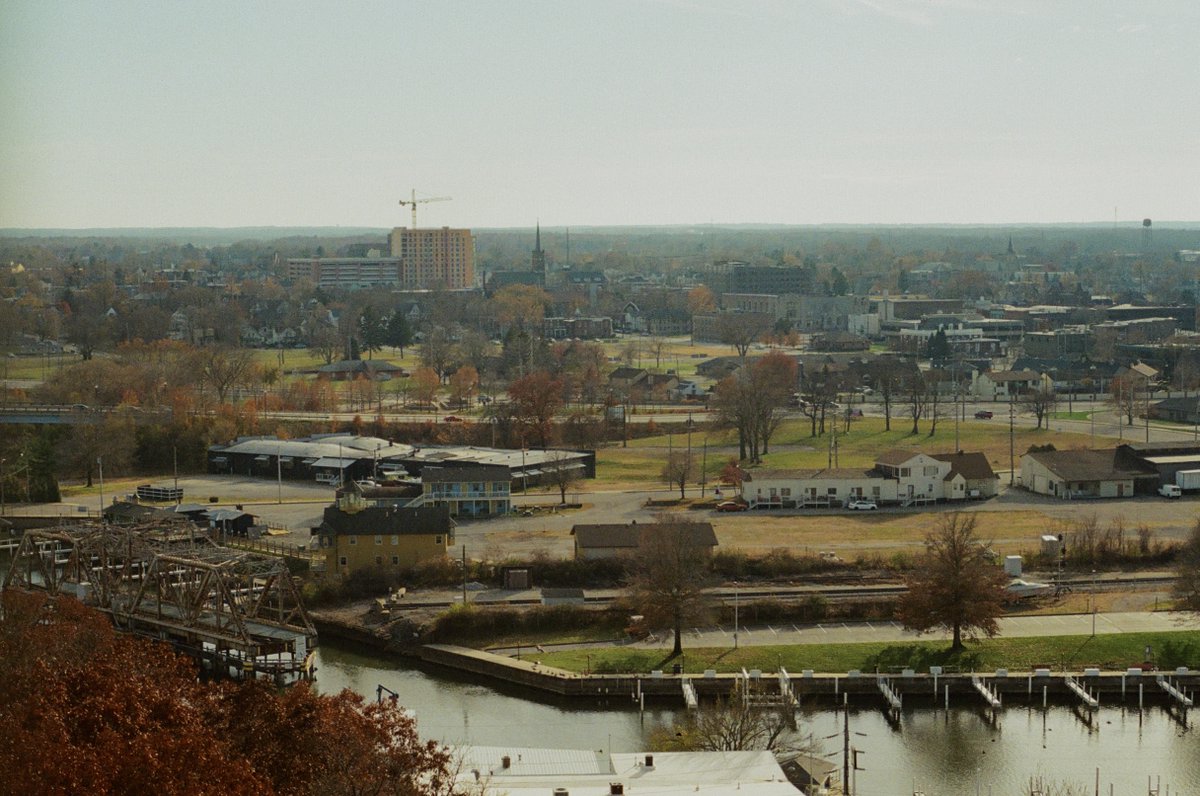 carly_behm's tweet photo. i climbed an absurd number of steps to take these views with my Nikon F3 https://t.co/edLQUuoxnA