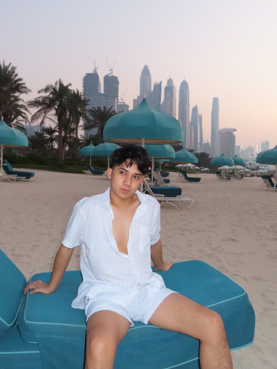 MeetMeInUAE's tweet photo. Hi! Tara usap? #Dubai https://t.co/trWdV94NJW