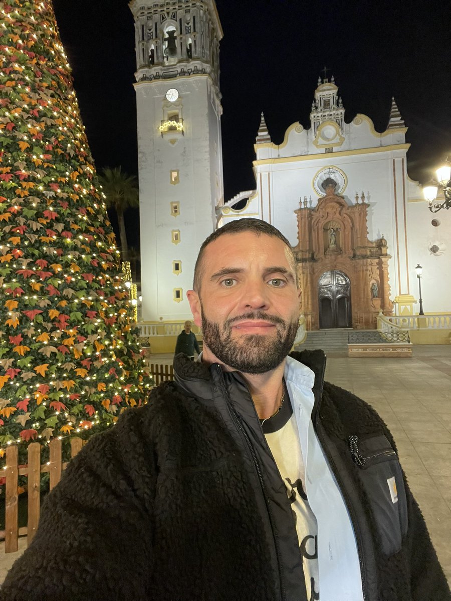 BasqueSurfer_'s tweet image. Waiting for my date @pradamarfa1837 🥰😍🫠