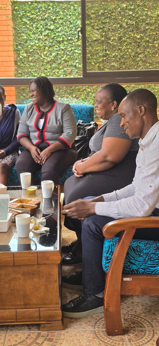 sheeryleli's tweet photo. Today reminded me of the power of CHW-led leadership.
Honored to host @Carolyne and @Deborah with Josephine, Janet, Edith, Eunice &amp; Faith at the ACHVO-K office.
We reflected on recent convenings, leadership, and professionalism—
and the unity in the room was undeniable.
#CHWslead https://t.co/b3m0zF3MqL