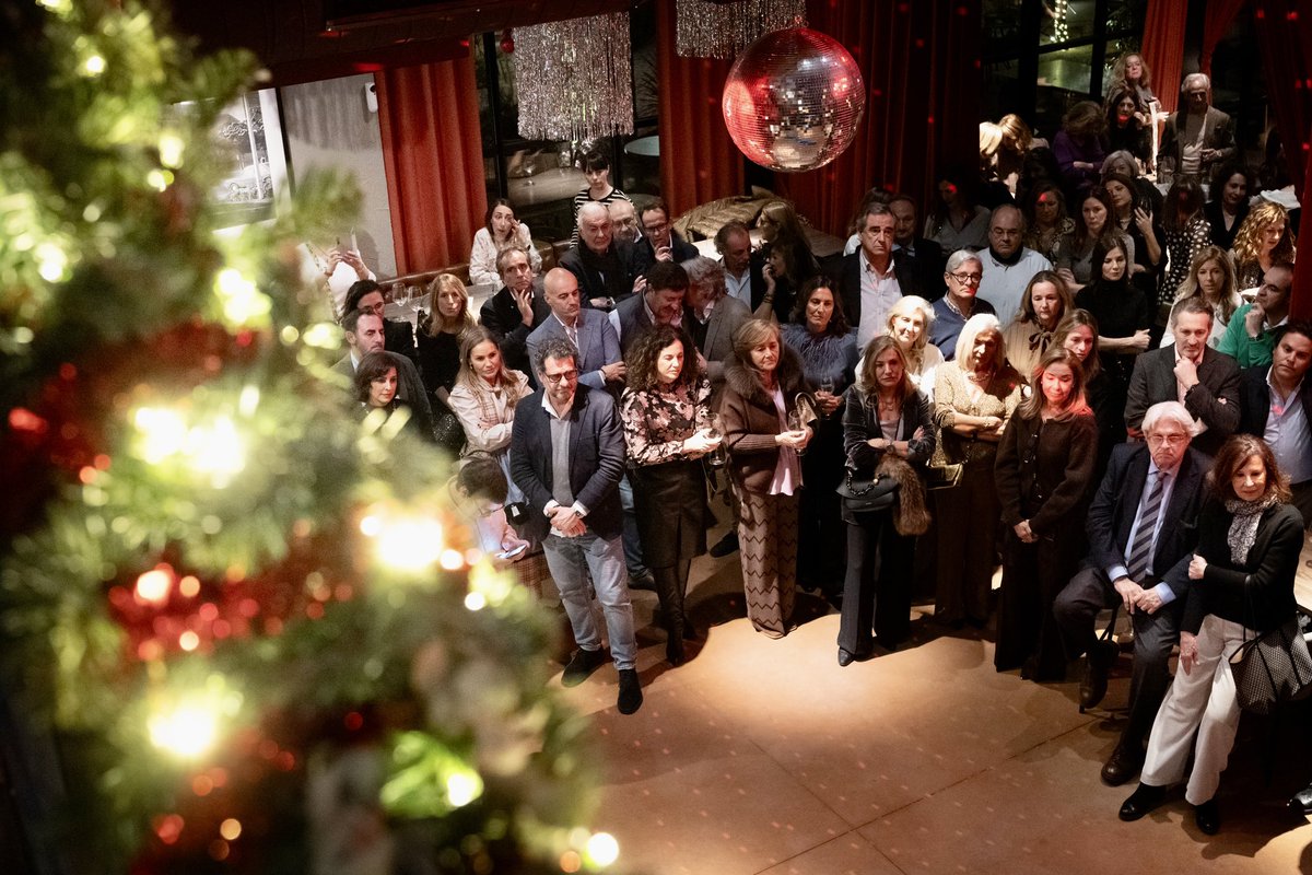 La labor que las asociaciones como <a href="/somosatades/">ATADES</a> realizan con las personas con discapacidad es imprescindible.

Por eso, desde el <a href="/GobAragon/">Gobierno de Aragón</a> seguiremos apoyándolas y caminando, juntos, hacia la plena inclusión.

Y hoy no he querido perderme su cóctel solidario, cuyos beneficios se