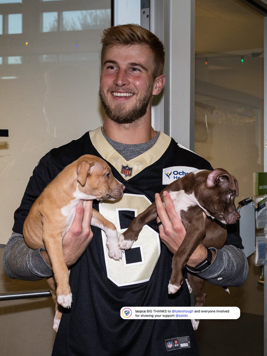 Staying busy this holiday season 🤞🥹
#Saints | @OchsnerHealth