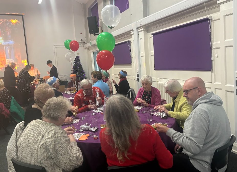 OAHemsworth's tweet photo. We always look forward to this day during the festive period- The Academy Community Christmas Lunch. 🎄🎅🍽
We've had a lovely afternoon welcoming the community into the Academy for Christ,as lunch while being entertained by our students in the Choir!
#Community #ChristmasLunch https://t.co/1TXXWScw4P