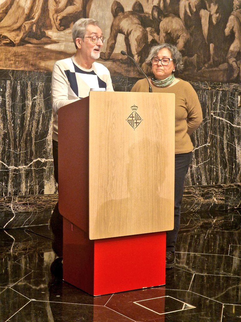 evabaror's tweet photo. Avui assistim al sentit homenatge que el col•lectiu #LGBTI+ ha organitzat a l'Eliseo Picó alias "Lubara Guilbert", intel•lectual, activista i ideòleg del manifest de la 1a manifestació gai de Catalunya que el Front d'Alliberament Gai de Catalunya #FAGC va organitzar el 1977. 🌈 https://t.co/R8HltQwX5Q