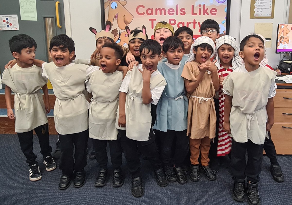 MrsFojdar_AMPA's tweet photo. 2NF are ready for our final KS1 Christmas Performance. All of the children showed such  confidence  in saying their lines and singing so beautifully, infront of packed audiences! Immensely proud of all  of the children, well done 👏 🎄 🎅 @AbbeyMead_TMET https://t.co/DA8bhQiEyF