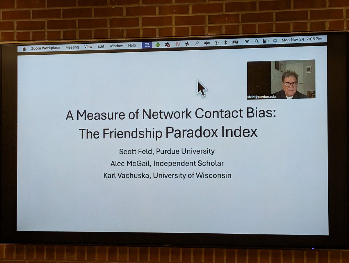 HirokiSayama's tweet photo. Great to attend a talk on the Friendship Paradox given by Scott Feld, the original proposer of the paradox!
#ComplexNetworks2025 
@CNA2025 https://t.co/5X89qyOpqz