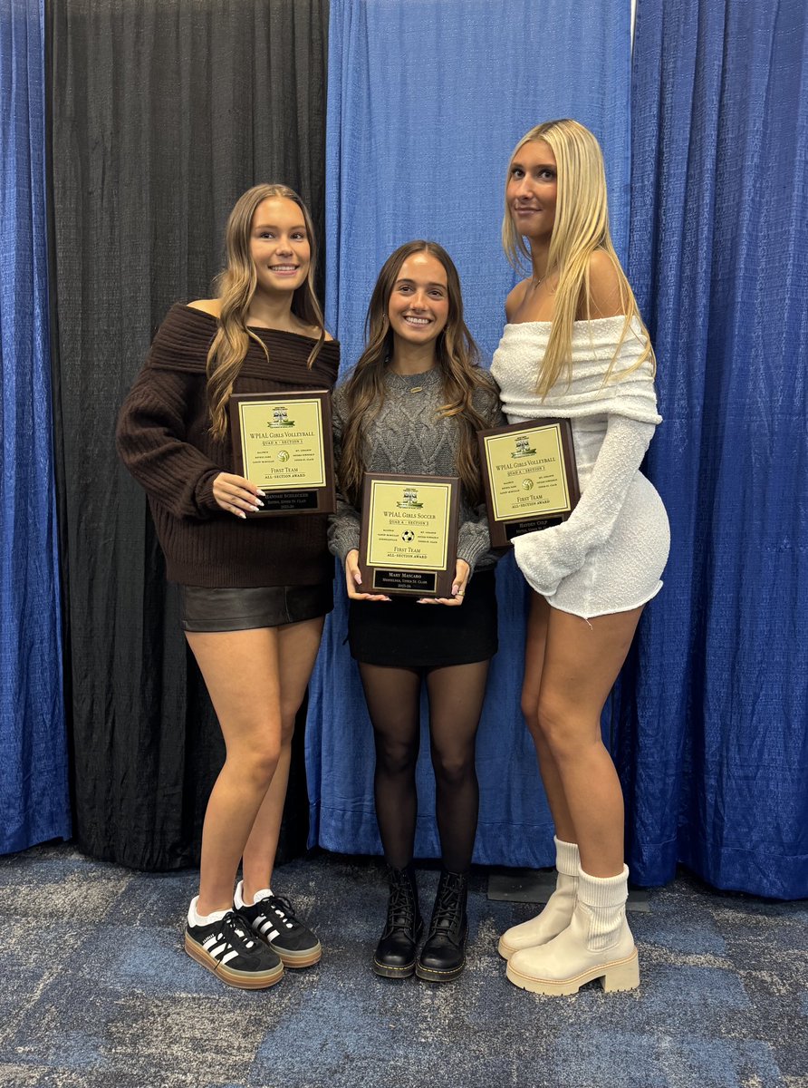 MaryMascaro's tweet photo. @Big56Conference Banquet! @usc_gsoc https://t.co/ERsYNcAjmv