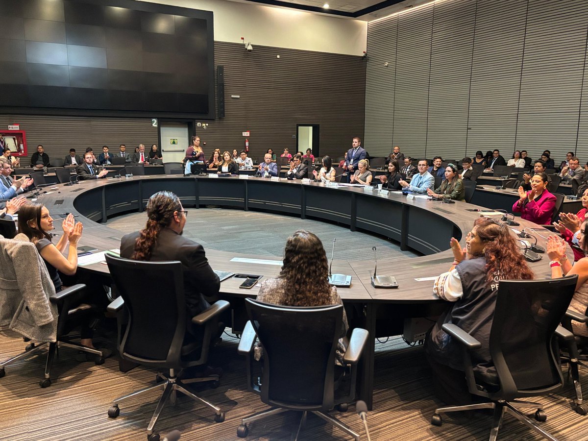 🤝🏼| Participamos en la “Sesión Solemne N°3 de la Oficina de Representación Parlamentaria Nacional del Ecuador”, un espacio institucional destinado a resaltar el trabajo regional y fortalecer los lazos de cooperación interparlamentaria.

#JuntosConstruimosIgualdad