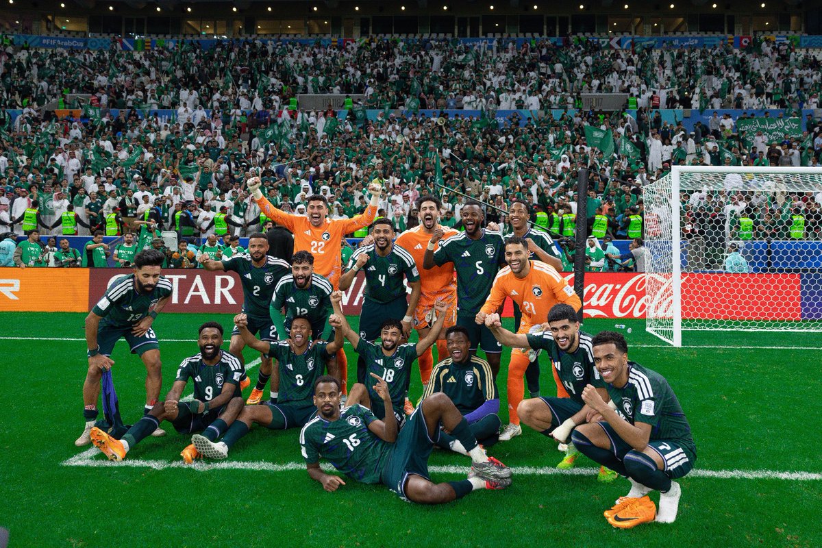 صقورنا إلى نصف النهائي 🦅🇸🇦👏🏻

الف مبرووووووك 💚💚

#السعودية_فلسطين | #FIFArabCup