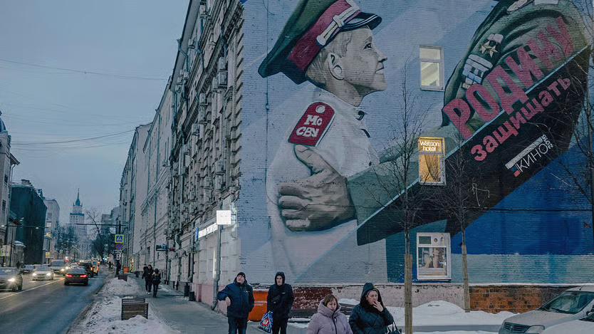 [ 🇷🇺 RUSSIE ]

🔸 Selon The Economist, l'année à venir sera la plus difficile pour l'économie russe depuis le début de la guerre à grande échelle en Ukraine. Les revenus issus du pétrole et du gaz ont chuté de 22 %, l'élan fourni par les dépenses militaires s'estompe, et le