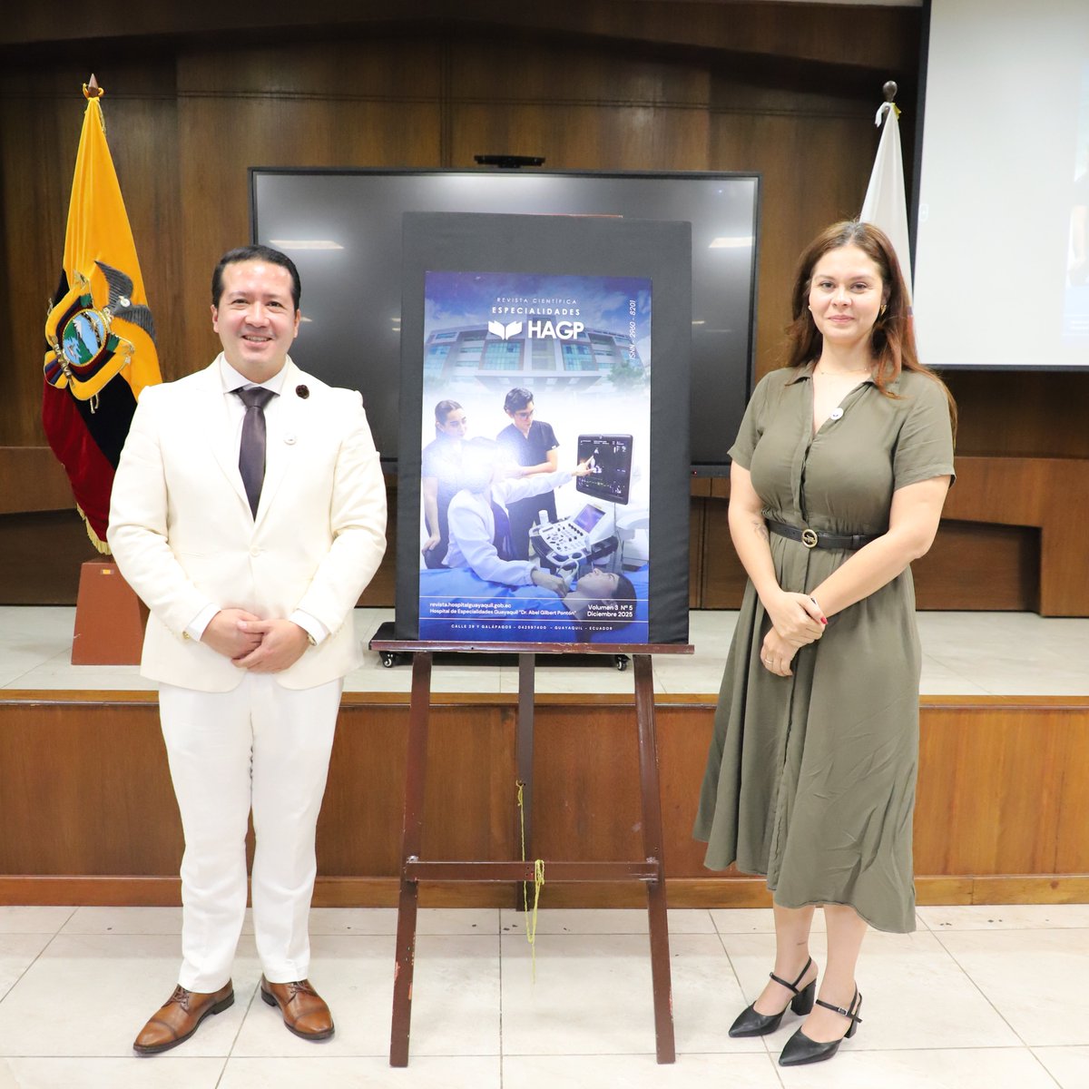 Nuestro hospital realizó el Lanzamiento del tercer volumen de la revista científica “Especialidades HAGP”, un acto que contó con la presencia de La Coordinadora Zonal, <a href="/DraGabMerino/">Dra.GabrielaMerino</a>.

Publicación que refleja el compromiso con la excelencia asistencial, docente e investigativa.