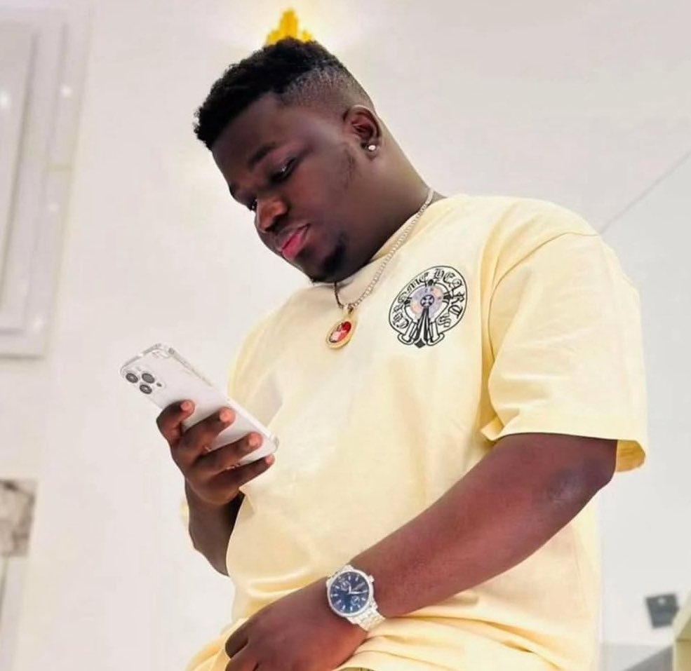 Ghanaian influencer Abu Trica time reach anaa?? All that glitters…?