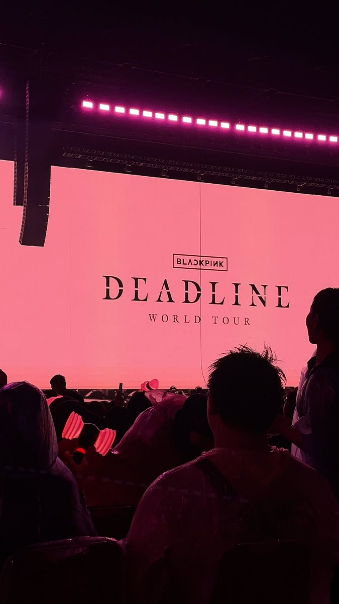odiIuvr's tweet photo. ⤷ 5. blackpink deadline jakarta ⋆✴︎˚｡⋆
shout out to @jzwo3o for d helpp dapat securekan 2x blink package tix with da best view ever THANK U TAUUU me and my sister had the best time ever !!!! btw the irl view is much closer (im in 2nd row kat our section) #rinats_feedbacks https://t.co/j3GdWMEiTt