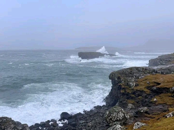 Alwayslon's tweet photo. #FaroeIslands 
#føroyar https://t.co/iTtZc2f2TW