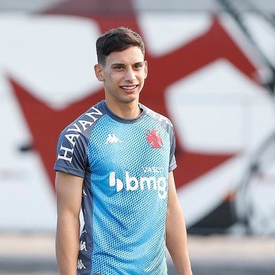 EddScouting's tweet image. Martín Sarrafiore
28 años, Argentino, Pie Zurdo, 180 cm
Equipo: O’Higgins (Liga de Primera Chile)
Contrato: Hasta 31/12/2025
Métricas (x90):
G 0.27
A 0.13
Tiros al Arco 28%
Oport. Creadas 1.73
Regates 1.79
Pases 65%
Duelos Aéreos 2.19
Minutos: 1354, G: 4, A: 2
