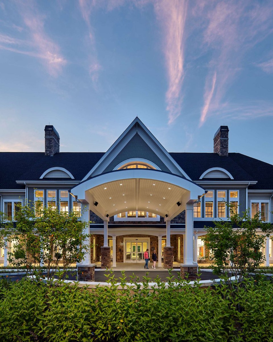 AIANational's tweet image. Broadview Senior Living is a #LEEDSilver 40-acre retirement community on the Purchase College campus in Westchester, NY, designed to foster intergenerational living and lifelong learning.

HCM Design, Inc.
Design for Aging Review 2025.
📸 by Brian Lauer
🔗 bit.ly/4qgECpZ