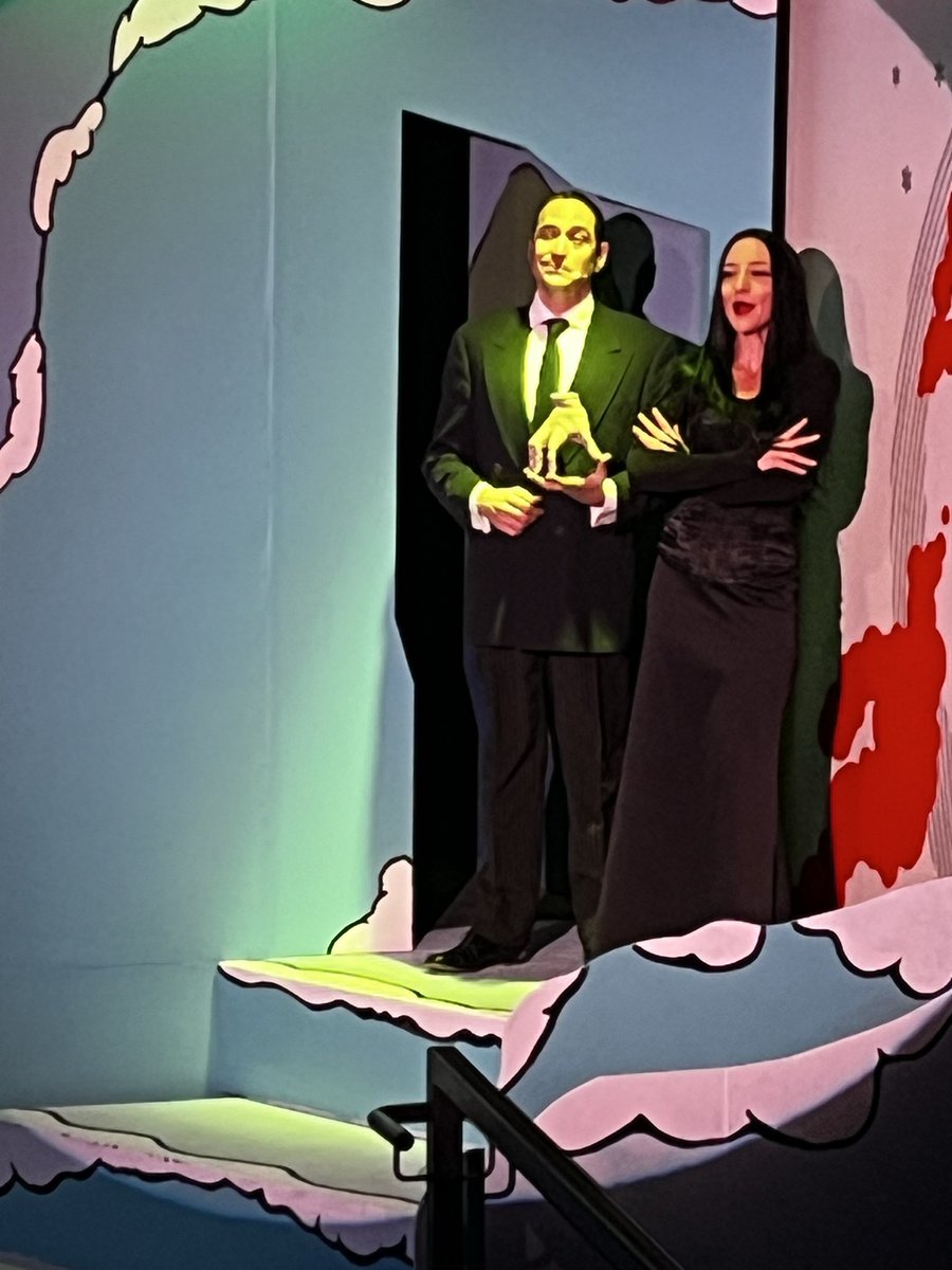 Mark_Meer's tweet image. 🎄More pics from “The Blank Who Stole Christmas” at @RapidFireYEG, with The Addams Family as the guest antagonists. There’s a new mystery villain every show until Dec 23 - catch the holiday hilarity while you can, Edmonton!❄️

#AddamsFamily #improv #YEGimprov #YEGArts #YEGTheatre