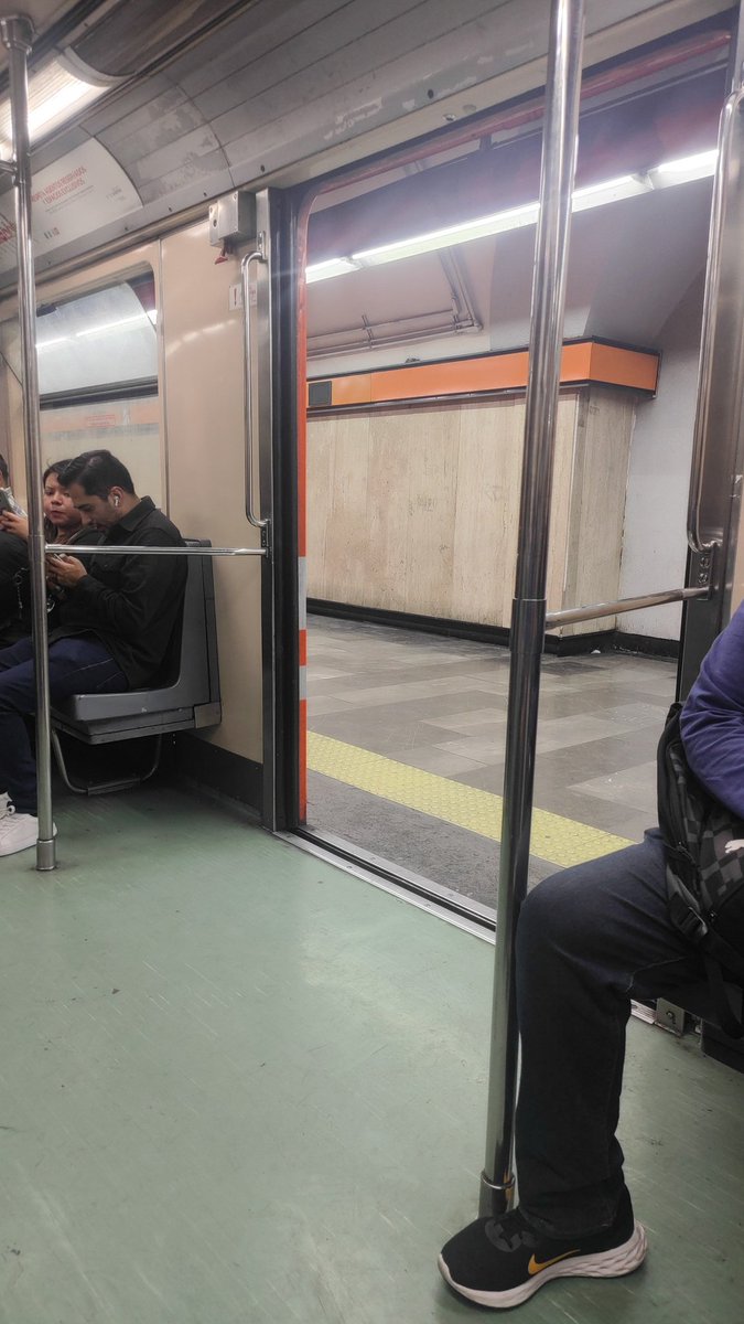 danielee7 tweet media