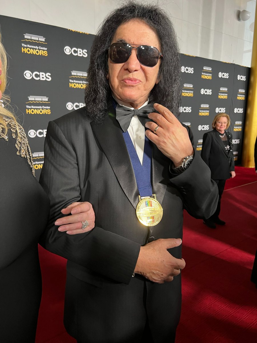 Carrie Sheffield tweet media