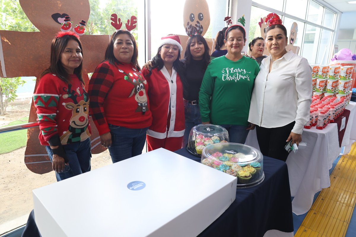 GobBCS's tweet image. 🎄👧🧒#Entérate l Se realizó una posada navideña para las niñas y niños que asisten al Centro de Rehabilitación y Educación Especial #CREE.  
Números artísticos, juegos, regalos y mucha diversión fueron el ingrediente perfecto para una mañana inolvidable.