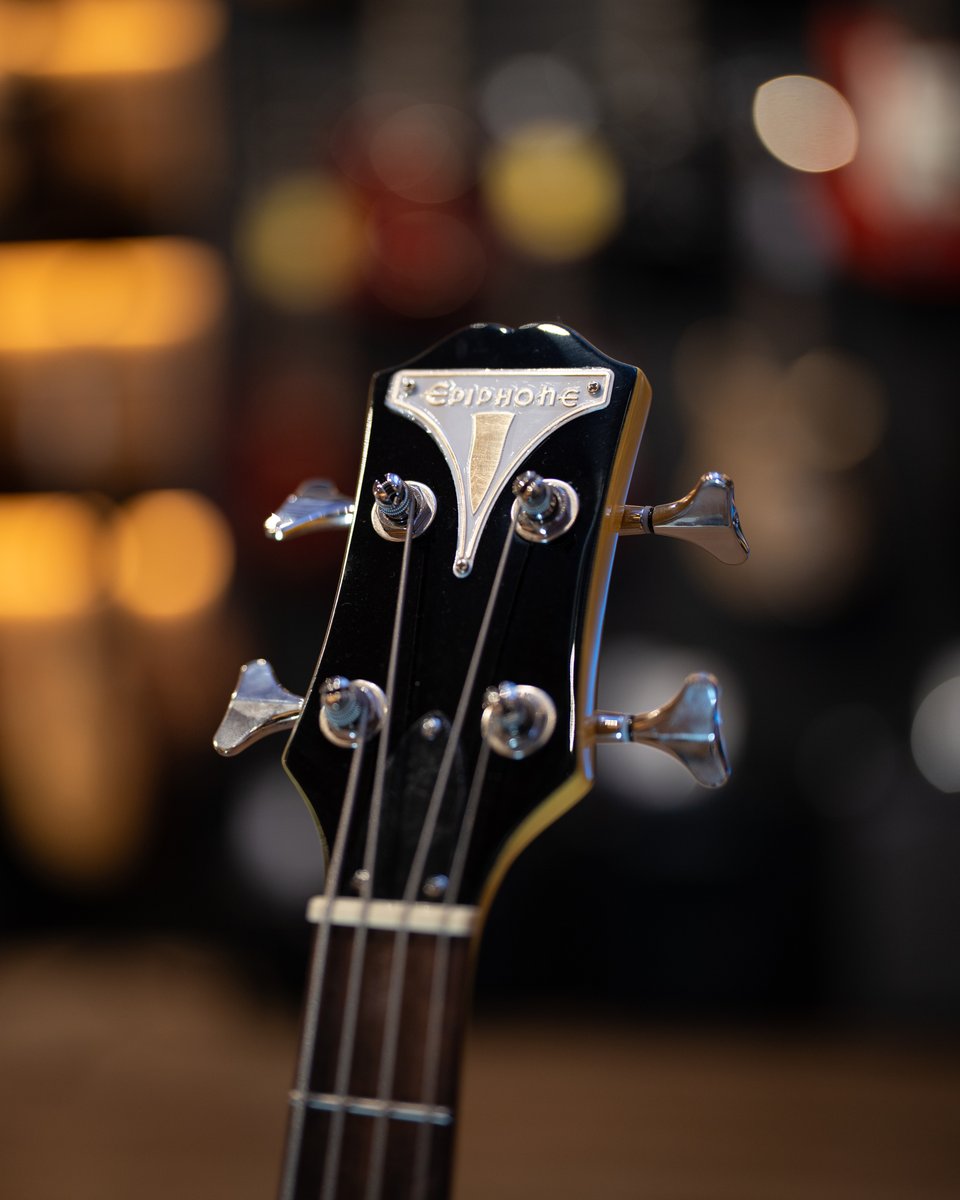 LongMcQuade's tweet photo. This Epiphone Newport bass in Sunset Yellow is featured in our #DreamBook ππ
Throw it back to 1961 with this classic design. ππ‘
Tap the link to reveal a pretty affordable price ππ https://t.co/JBzRpvLcMn
#LongandMcQuade #LM2025 #DreamBook #LMDreamBook #Epiphone https://t.co/FhedldZtEn