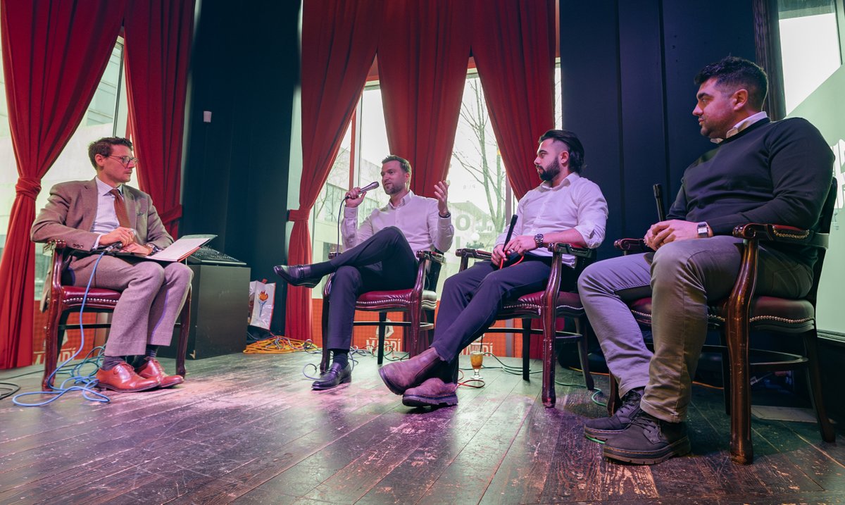 Un beau moment d’échange entre entrepreneurs.🤝

J’ai eu la chance de participer tout récemment à un panel entrepreneurial, un espace où les idées circulent, où les expériences se croisent et où chacun repart avec un petit quelque chose en plus.

Parfois, ce n’est pas une réponse