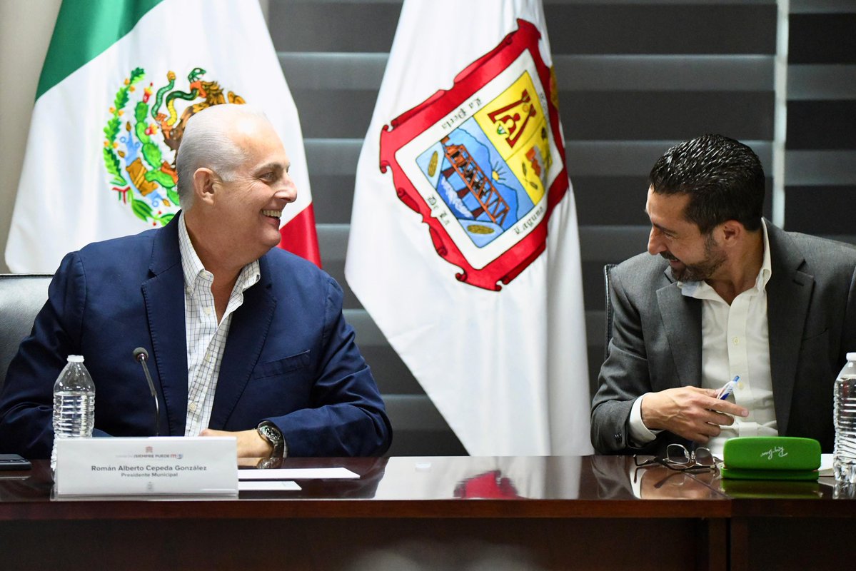 Hoy llevamos a cabo la Vigésimo Primera Sesión Ordinaria de Cabildo, donde aprobamos programas e iniciativas que fortalecen la seguridad, la salud y el desarrollo de nuestro municipio. Seguimos trabajando en equipo por las familias de #Torreón.