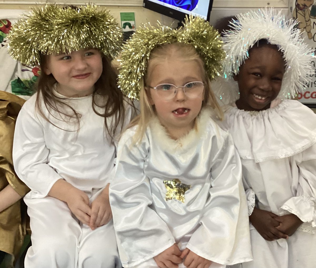 The Nursery children enjoyed performing our Nativity and singing Christmas songs for their families.✨🎁🎁🎁👶🎄🎶🎵😀👏👏👏👏👏