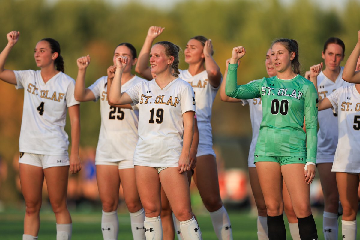 St. Olaf Athletics tweet media