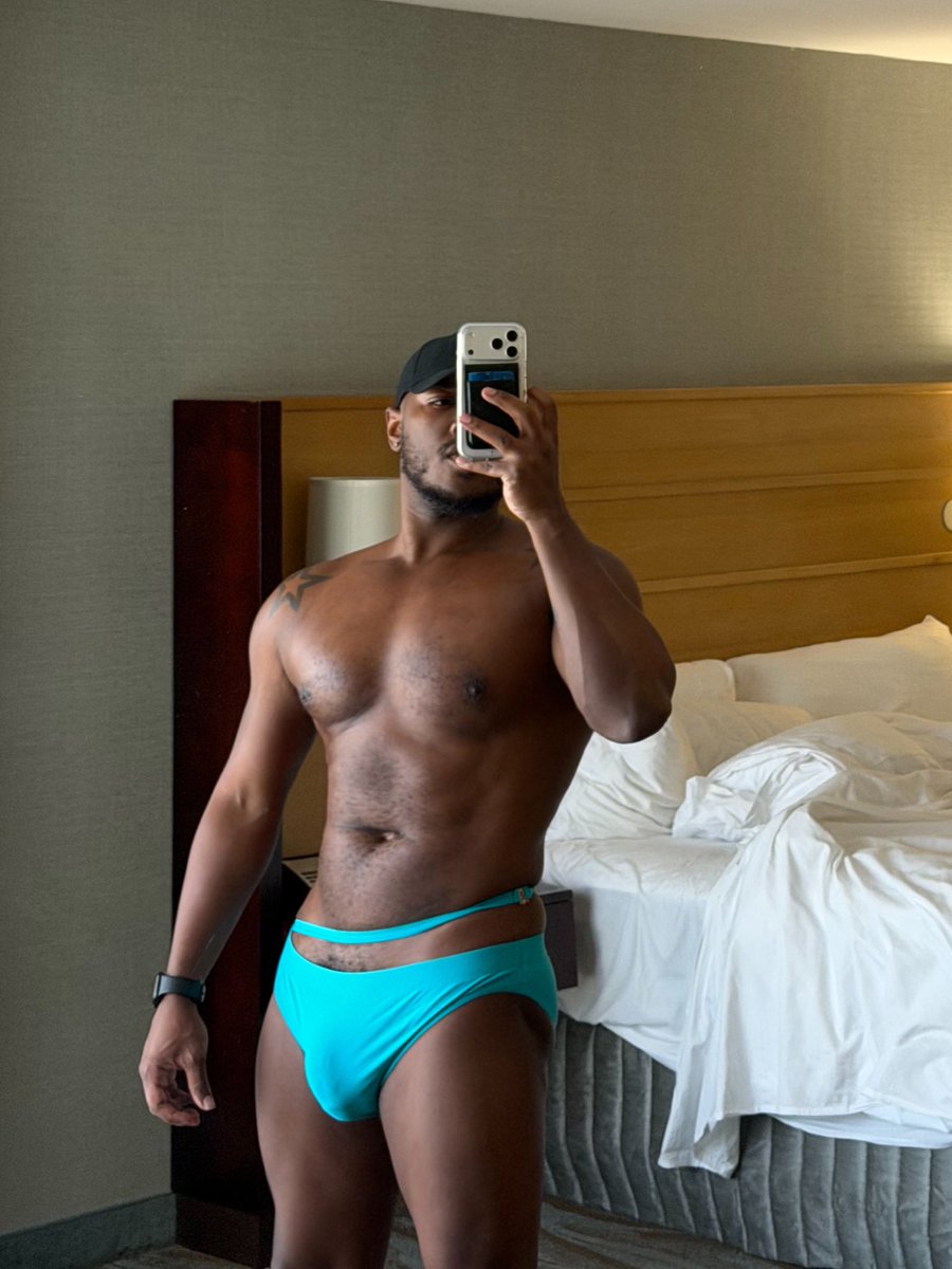 Midday Swim! 🏊🏾‍♂️ #LA