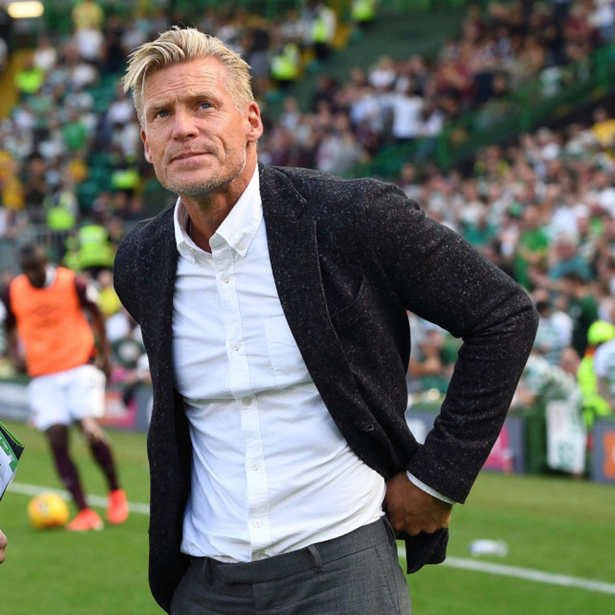 🗣 | Johan Mjällby speaking at half time.

"It would have been a lifeline to get back in the game, and I'm not going to hold back because I don't care who you play at home at Celtic Park; this is on the brink of being embarrassing. It's a lesson for Celtic on how to play with a