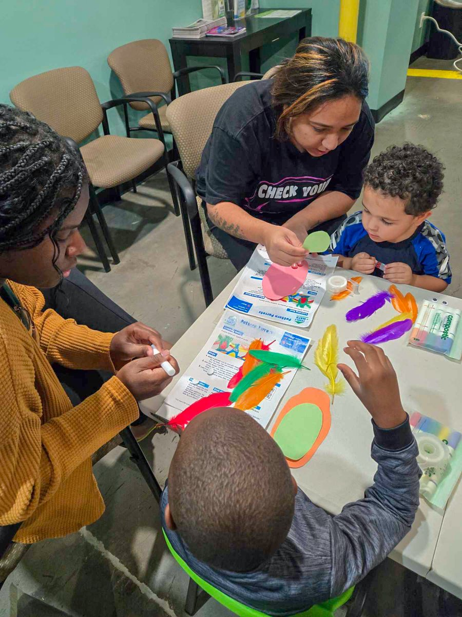 wedupbs's tweet image. Families across our community are enjoying Family Math! 🧮✨ We trained staff at @MyCBHC Family Resource Centers &amp;amp; Inspira Tampa Bay to offer Family Math programs in their centers. Thanks to @PBSSoCal for this incredible program! #FamilyMath #EarlyLearning