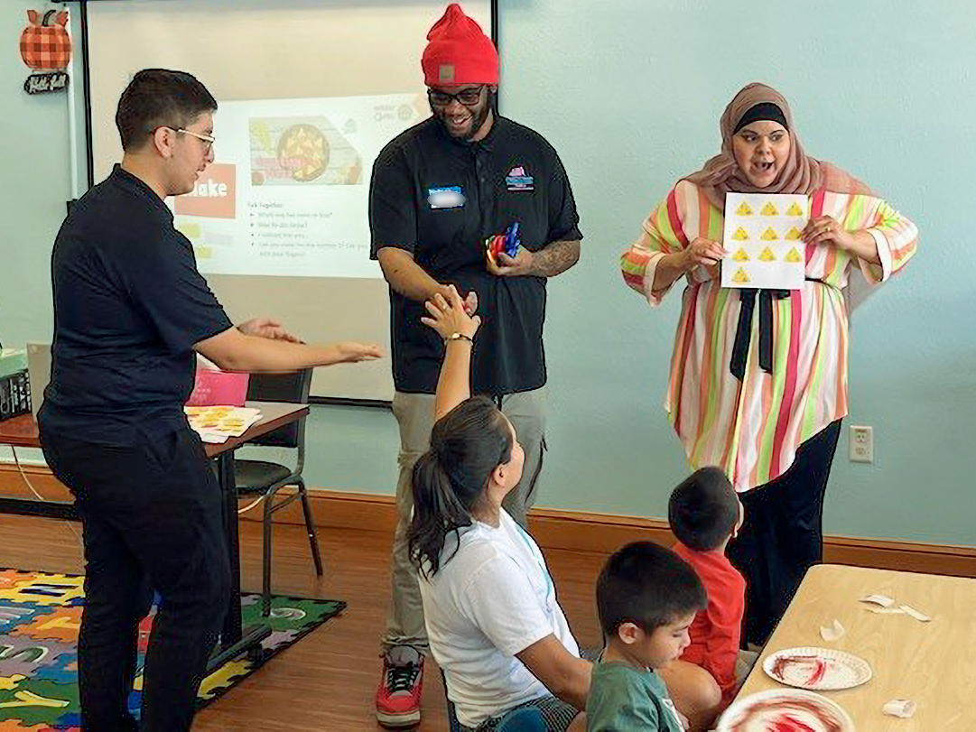 wedupbs's tweet image. Families across our community are enjoying Family Math! 🧮✨ We trained staff at @MyCBHC Family Resource Centers &amp;amp; Inspira Tampa Bay to offer Family Math programs in their centers. Thanks to @PBSSoCal for this incredible program! #FamilyMath #EarlyLearning