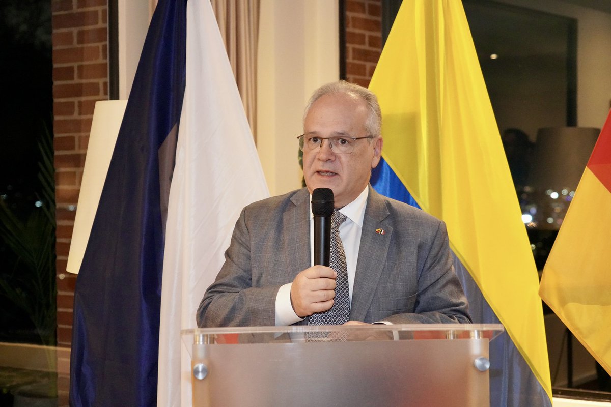 Las Embajadas de Francia y Alemania en #Colombia felicitan al Semillero Orquestal Binacional Sin Fronteras #PremioNariñoDDHH🇫🇷🇩🇪 2025, que impulsa los derechos de la niñez y la juventud de migrantes 🇻🇪 y 🇨🇴 vulnerables, utilizando la música para educar e integrar. 🎶👏🏼 
🧵⤵️
