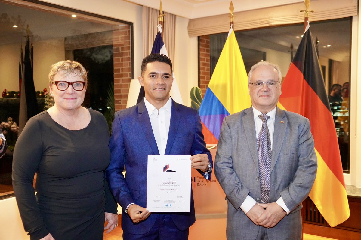 Felicitamos al Comité de Integración Social del Catatumbo – CISCA <a href="/CiscaCatatumbo/">Cisca Catatumbo</a> galardonado con una mención de honor #PremioNariñoDDHH🇫🇷🇩🇪 2025, por su trabajo constante de defensa de los derechos del campesinado en la región del Catatumbo.👏🏼