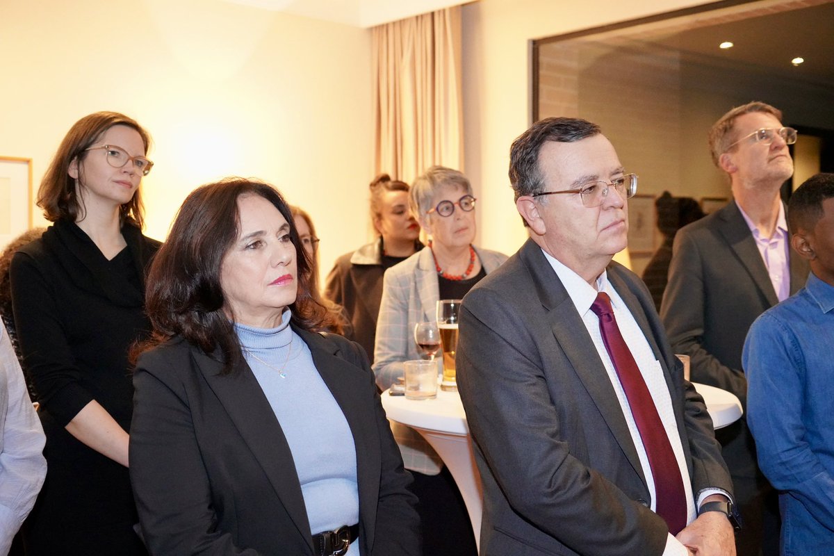 ¡Gracias a todos los participantes del #PremioNariñoDDHH🇫🇷🇩🇪 2025! 👏🏼
Sus iniciativas demuestran que el esfuerzo constante puede transformar realidades y fortalecer los #DerechosHumanos y la #Paz en #Colombia🇨🇴.
¡Su trabajo inspira y construye futuro! ✨