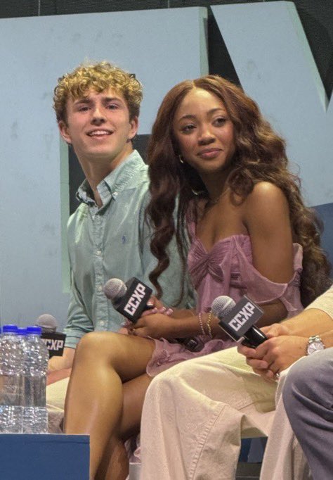 oraculosemideus's tweet image. LEMBRETE: Walker Scobell tem 16 anos e Leah Save Jeffries também tem 16 anos

Ambos menores de idade