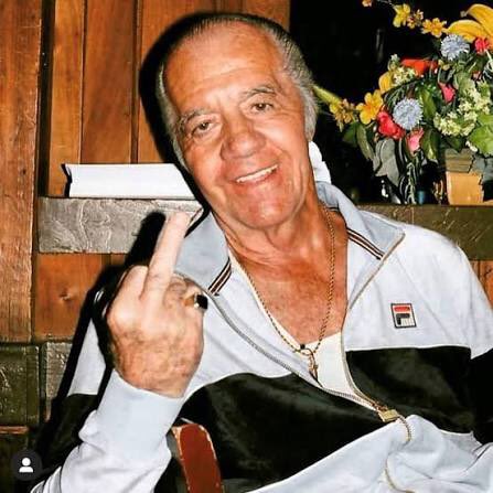 TheSopranosClub's tweet image. If this photo is circulating, it means Tony Sirico lives on 🖕🏼