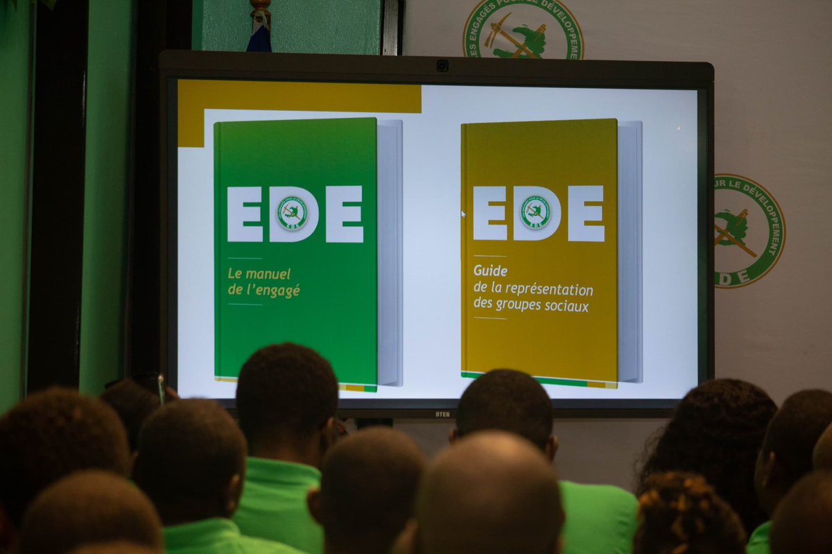 EDE est également un espace d’exercice du leadership. Il y a de la place pour chacun, et des responsabilités pour tous. Des commissions techniques existent et permettent à chacun de mettre son expertise au service du renforcement et de la professionnalisation de la vie politique.