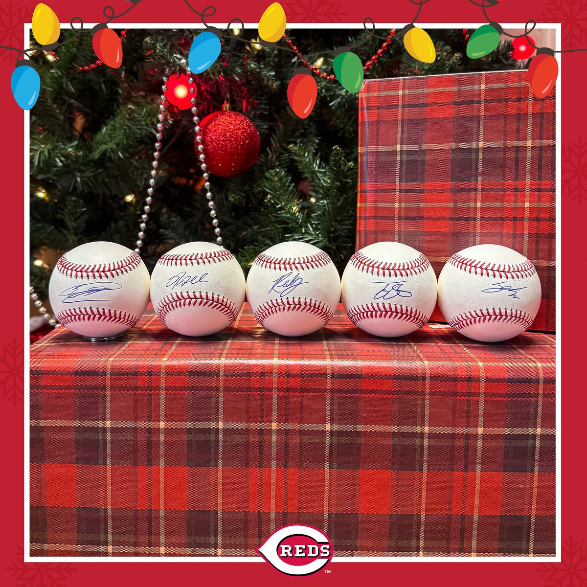 On the 11th Day of Redsmas...

Repost this for a chance to win these five baseballs signed by Elly De La Cruz, Nick Lodolo, Rhett Lowder, Tyler Stephenson and Sal Stewart. Enter by 12/12 at 1 PM ET. Rules ➡️ atmlb.com/2GALeNF