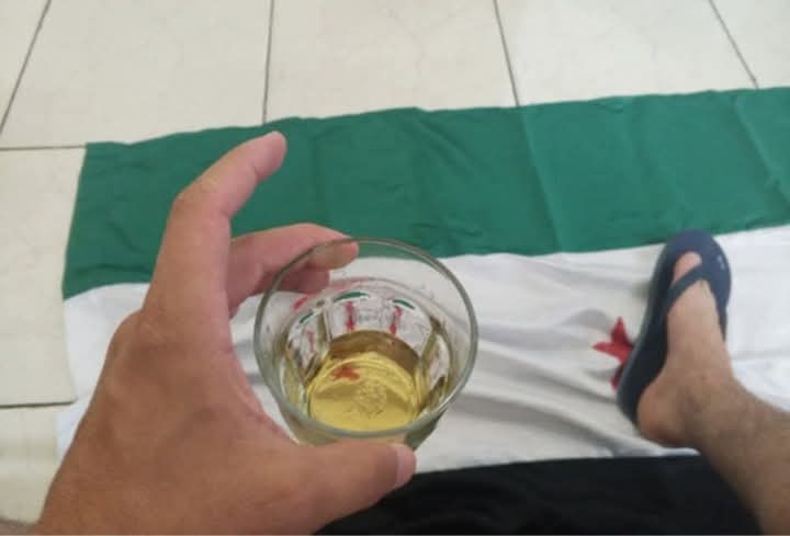 طييييييبة 😍😍💪🏻💪🏻 الف هنا يخيي 😘🥰🤣 
مافي صحتين ؟🙂‍↔️