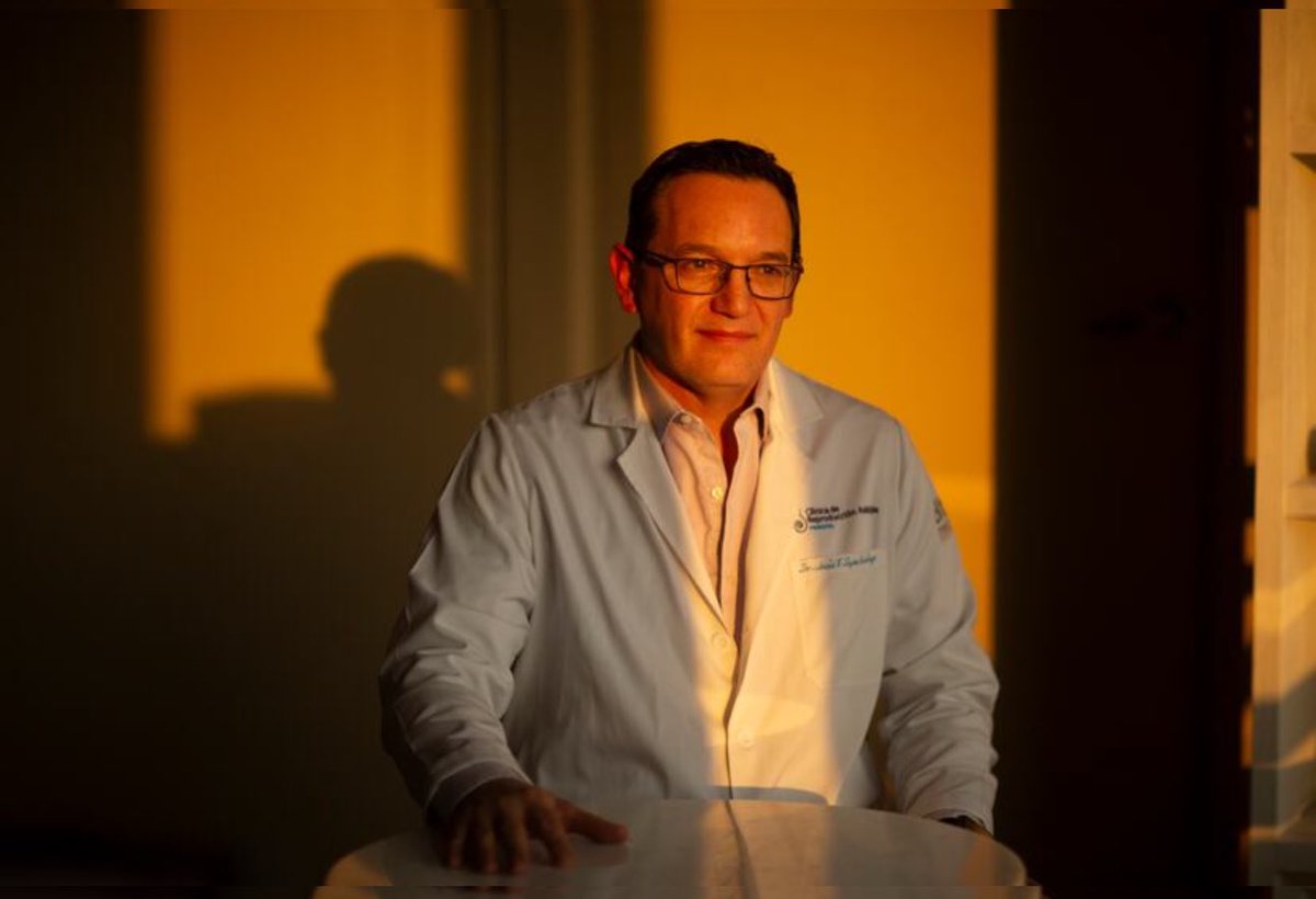 #ULTIMAHORA | El ginecólogo Jesús Luján es detenido en México tras ser deportado por Estados Unidos

El médico, que llevaba dos meses bajo custodia de las autoridades migratorias estadounidenses, ha sido entregado en Tijuana. Está acusado de práctica indebida del servicio médico