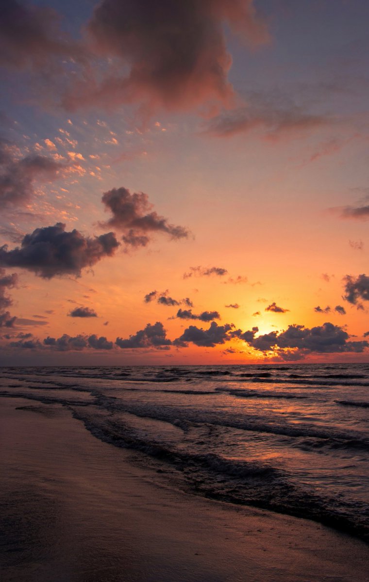 About that time.............
"Sunsets are the universe painting its heartbeat across the sky".......