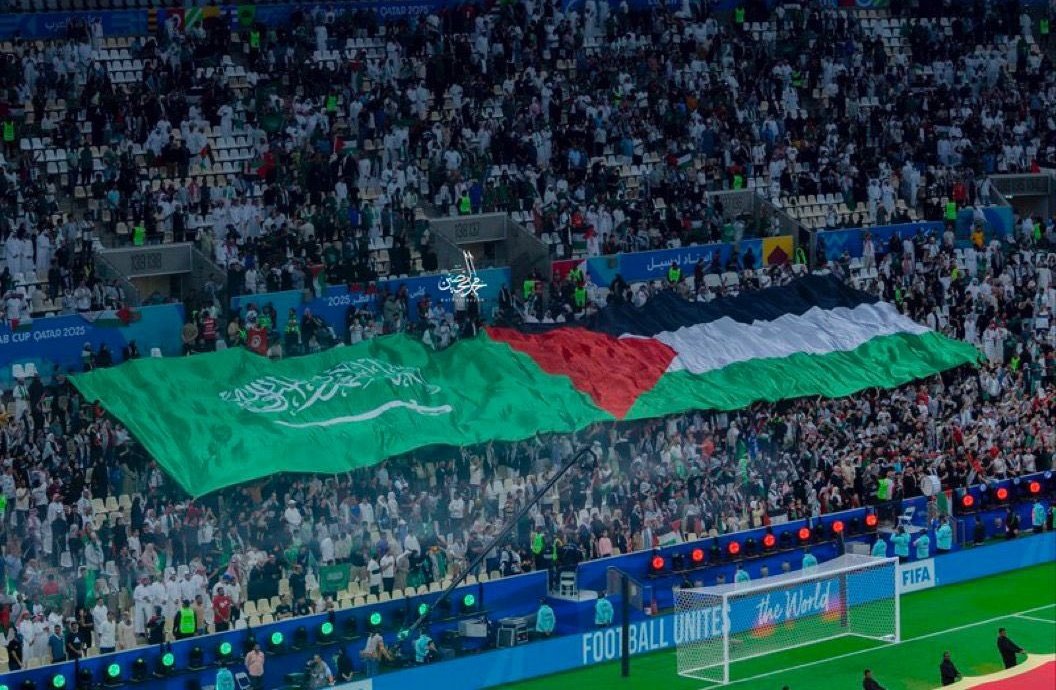 raiansma's tweet photo. ألف مبروك الفوز لمنتخبنا وحظ أوفر للمنتخب الفلسطيني الشقيق الذي قدم مستوى قوي يشكر عليه،
مباراة قوية وفوز مستحق لمنتخبنا والحمد لله على التأهل، والقادم بالتأكيد سيكون أقوى، شكرا لجميع لاعبي منتخبنا  #السعودي والله يوفقهم لتحقيق البطولة. 
#السعودية_فلسطين https://t.co/EIAX8fIIQF