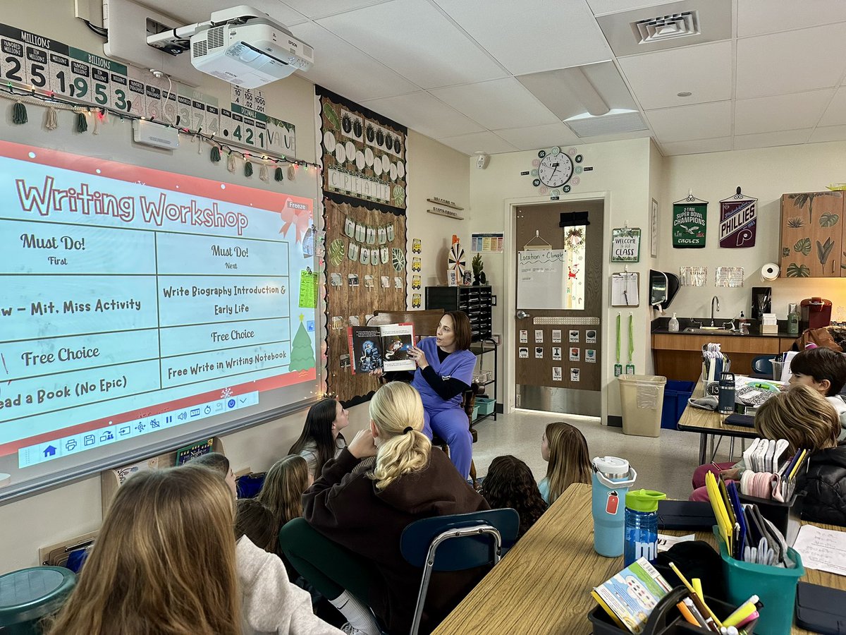 Our Mystery Reader stopped in today to read some festive stories 🎄❄️