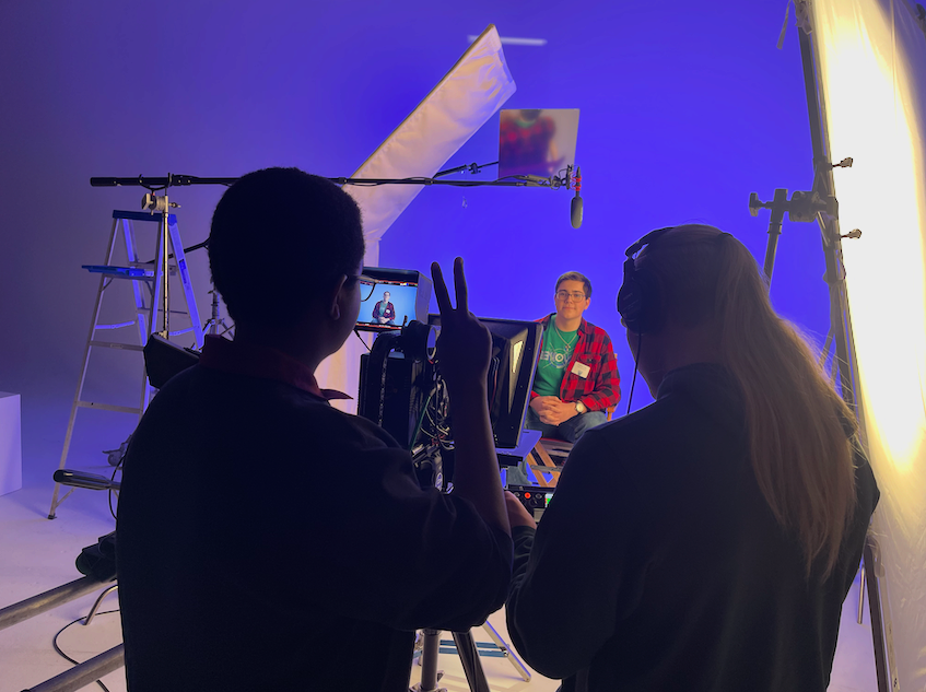 VAEZR Studio tweet media