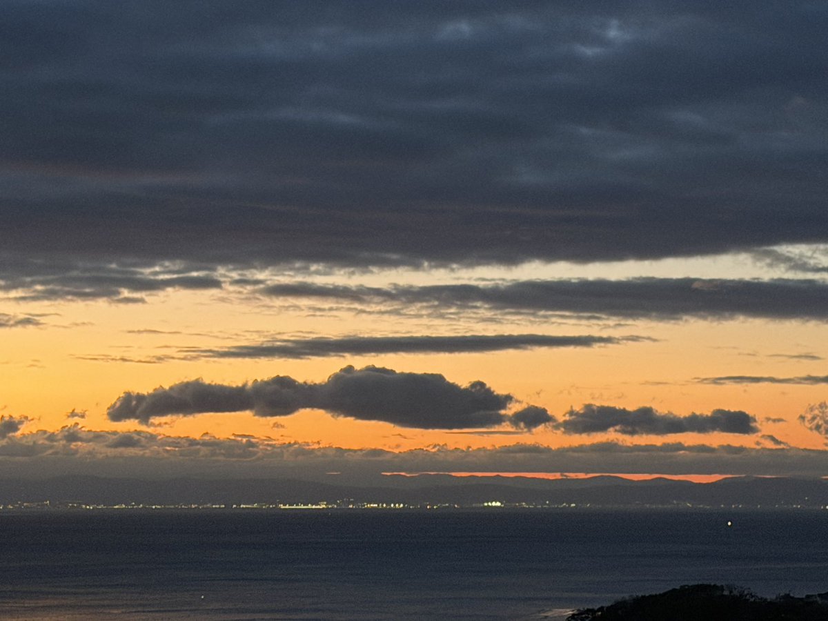 おはようございます。今朝は昨日よりかなり冷え込んでいます。 犬の