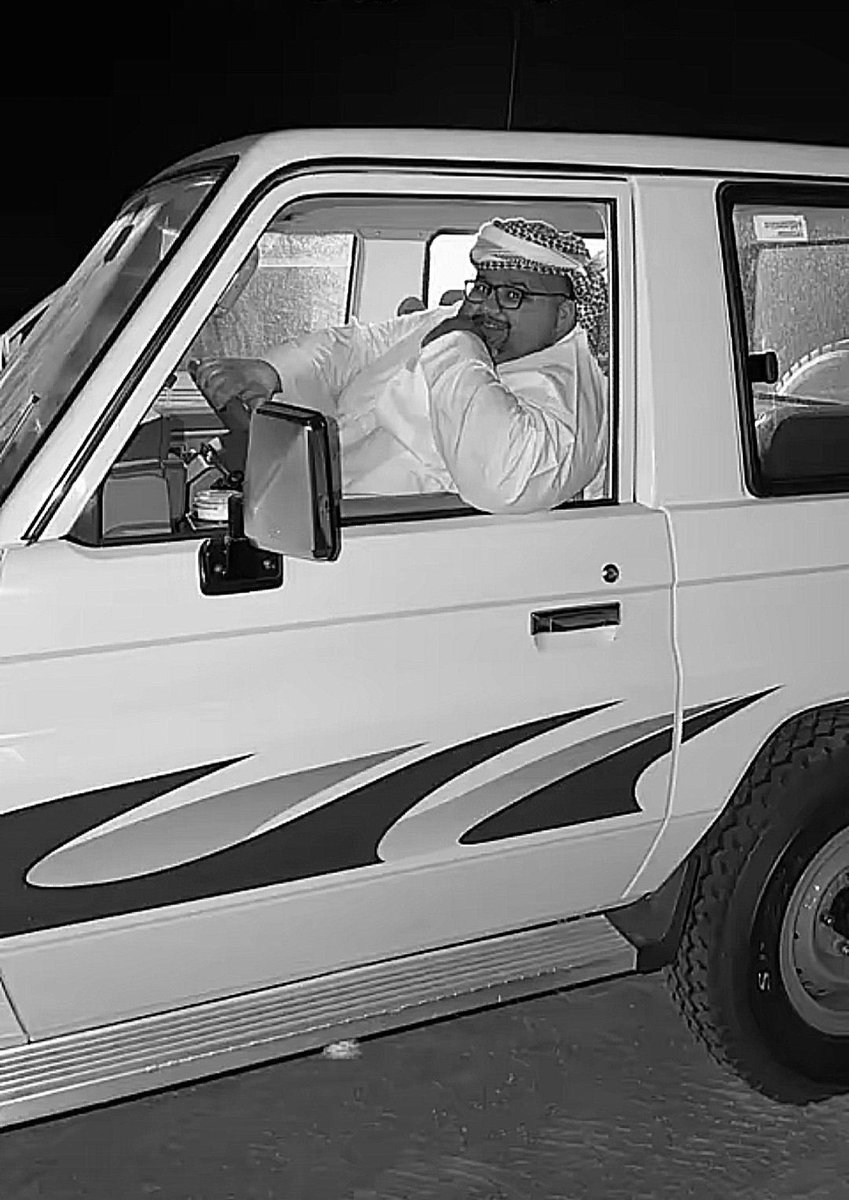 اقسم بالله ان خبر #ابو_مرداع ضيق صدري بشكل ما تتخيلونه ما اذكر اني شفت له مقطع الا وكنت أضحك من اسلوبه و ضحكته و خفة دمه 
يالله يارب انك تجعله مبتسما ضاحكا مثل ما كان يرسم البسمه في وجيهنا 
يمال الجنه😞.