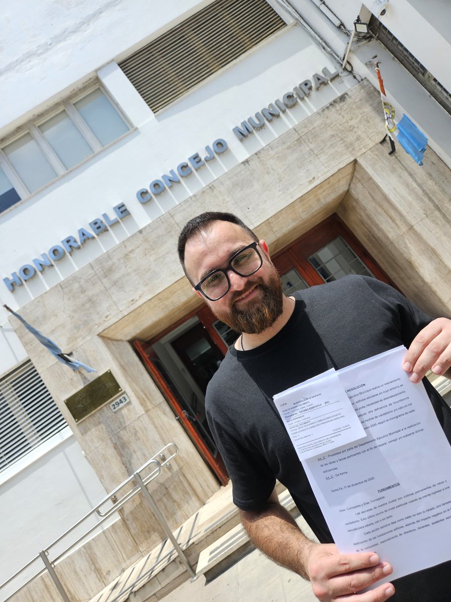 pedromedei's tweet photo. El municipio presupuestó 900 millones de pesos durante 2025 para los FAE de nuestras escuelas y todavía no los ha utilizado.
Queremos que el Municipio pague el Fondo de Asistencia Educativa para que las escuelas puedan invertirlo en seguridad e infraestructura. 
#esconelprofe #fae #concejodesantafe