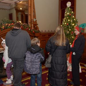 Don't miss the Holiday Open House on Dec 14! Come see Santa Claus, a special dance performance, &amp; the Mansion’s award-winning holiday displays perfect for memorable selfies and family portraits. Enjoy treats at the Candy Cane Pop-up Café, and more. Tix: lockwoodmathewsmansion.com/event/holiday-…
